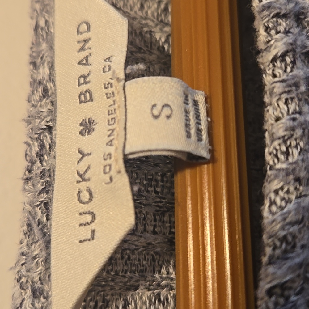 Lucky Brand Heather Gray Knit Top - Picture 2 of 9